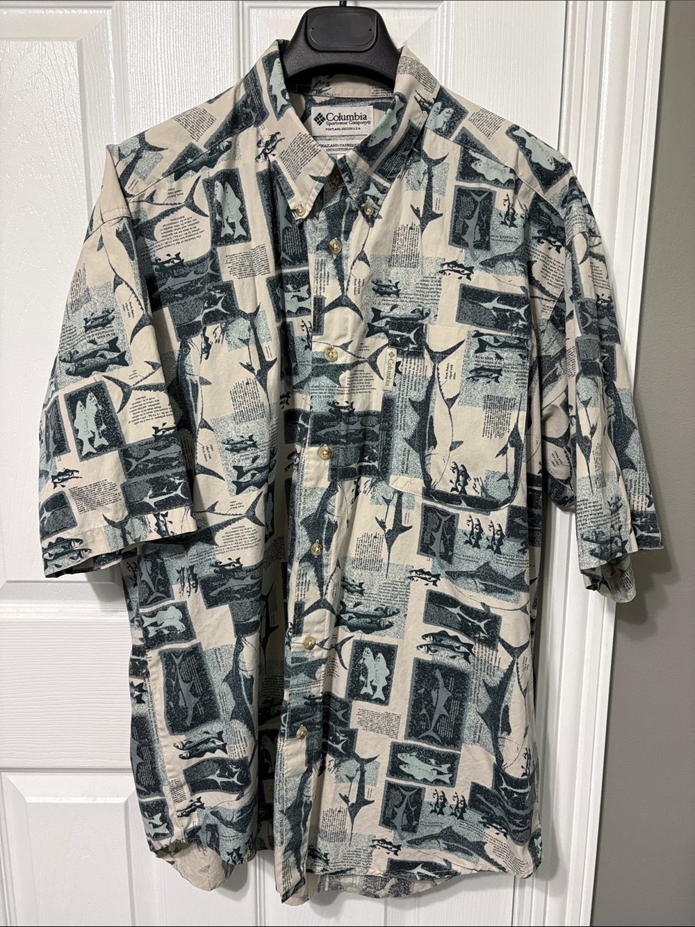 Columbia Beige and Forest Green Short-Sleeve Button-Down Shirt